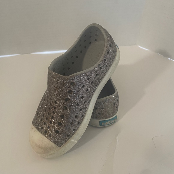 Native Other - Native Kids Sparkly Slip-On Sneakers - Gray